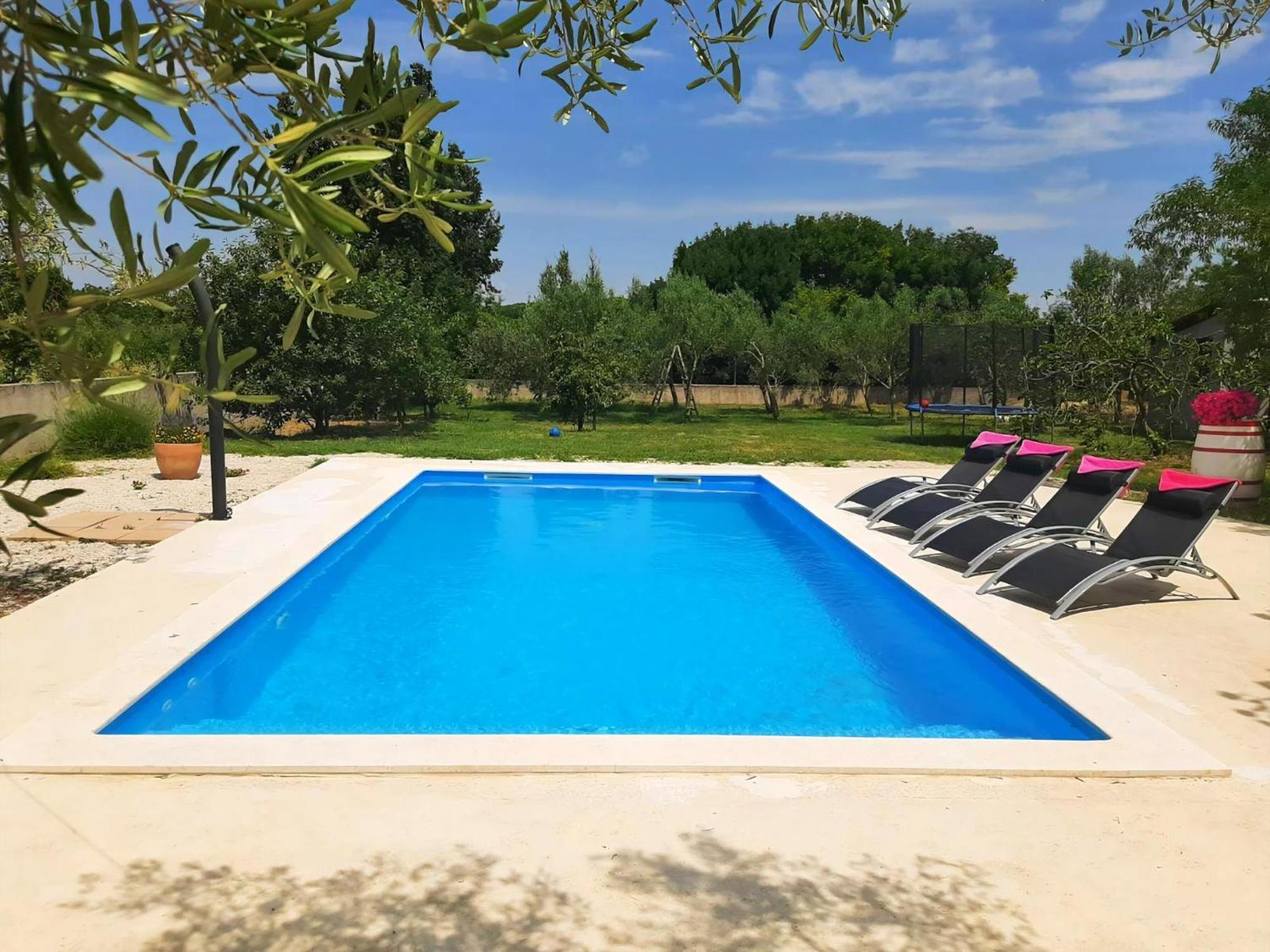 Ferienhaus Aqua Mit Pool Jadreški エクステリア 写真